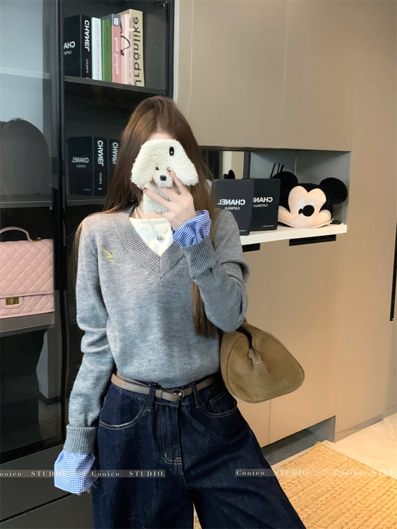 Real shot of lazy style sweater for women in autumn and winter 2024 high-end and super good-looking top loose knitted sweater