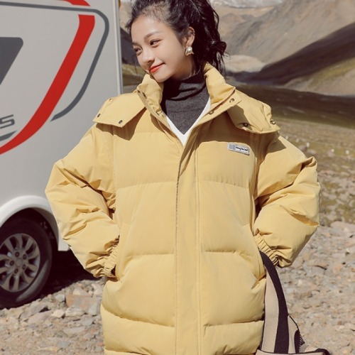 2024 new style of small women's cotton-padded jackets, Korean style down jackets with design sense, short jackets with cotton-padded jackets