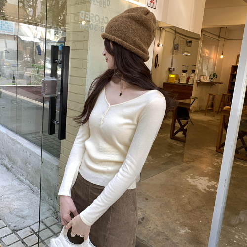 Real shot of autumn and winter V-neck inner and outer wool sweater for women 2024 temperament, high-end and exquisite long-sleeved top