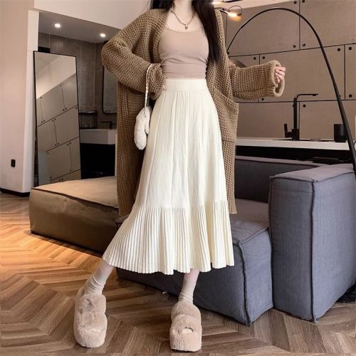 Retro knitted skirt for women 2024 new autumn and winter thickened high-waisted slimming pleated temperament a-line fishtail skirt