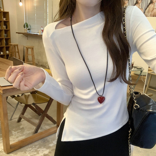 Actual pictures of sloping shoulders, irregular slim fit, white long-sleeved bottoming shirt for women, autumn and winter niche pure desire hottie tops