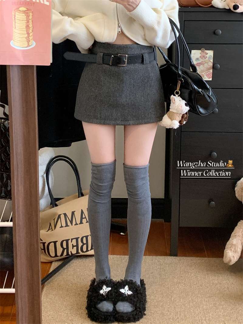 Actual shot of gentle sweet girl fur collar knitted jacket cardigan + thickened woolen high-waisted short skirt with belt