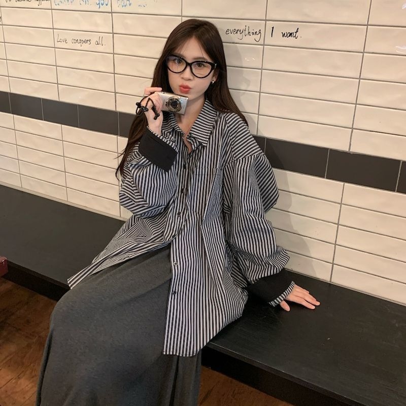 Loose and lazy style casual striped pocket shirt women's autumn 2024 new silhouette stitching contrasting color long-sleeved top