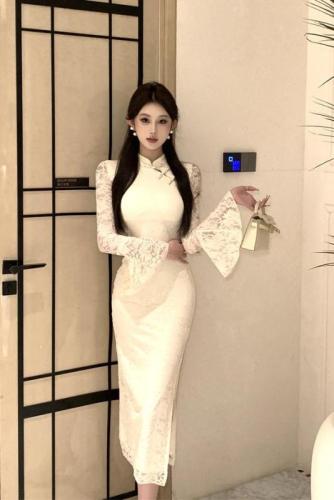 Actual shot of new Chinese style improved plate buckle slim fit trumpet sleeve lace cheongsam dress mid-length