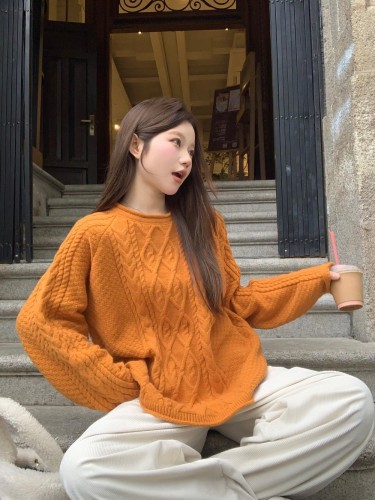 Actual shot of lazy style twist sweater for women in autumn and winter, soft and waxy suit top + versatile corduroy wide-leg pants two-piece set