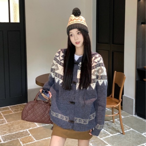 Real shot 2024 autumn and winter new Fair Isle vintage alpaca horn button cardigan sweater thickened jacket