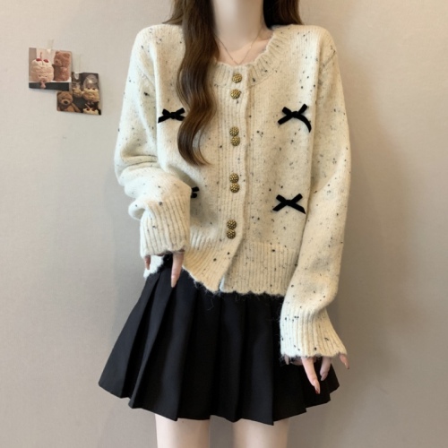 Large size high-end bow knitted cardigan for women with slightly fat mm waist and slimming autumn and winter sweater jacket