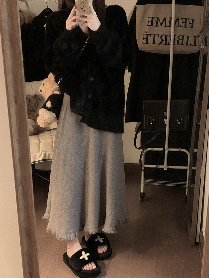 Actual shot ~ Autumn and winter new Korean style loose high-waist slim drape large hem knitted mid-length skirt for women
