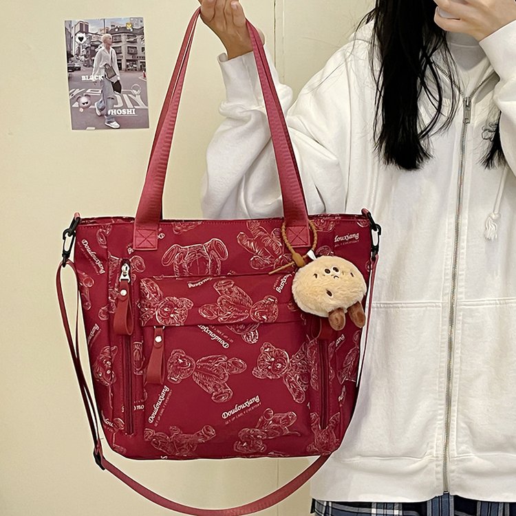 Japanese cute bear tote bag, niche design, high appearance, large capacity, college student class portable shoulder bag for women