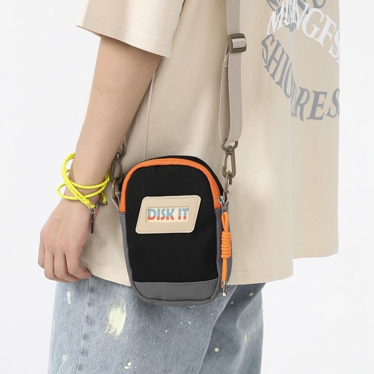 Japanese street photography ins style small bag for women, retro versatile contrasting color single shoulder crossbody bag for men, unisex trendy mobile phone bag