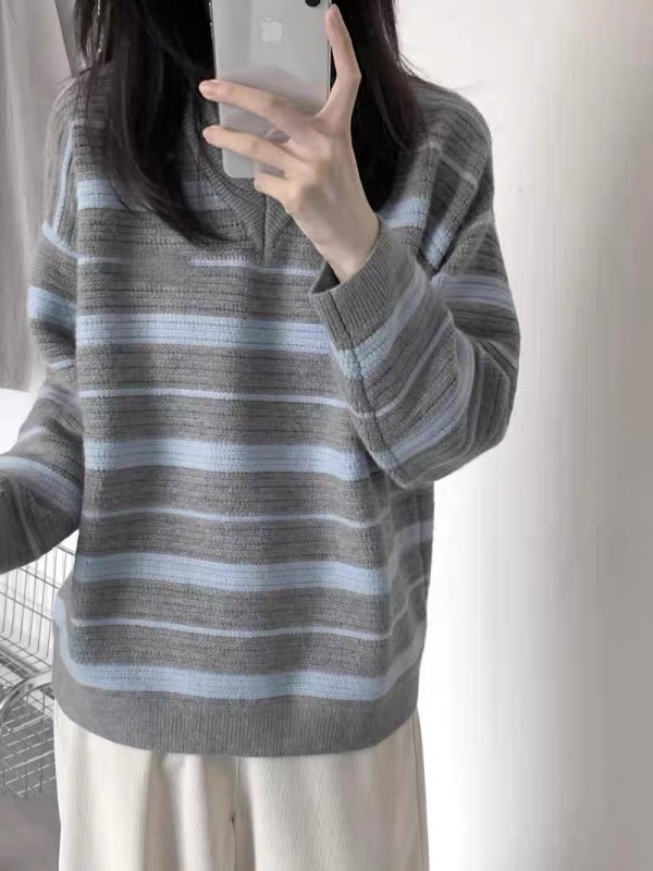 European lazy gray and blue striped sweater for women autumn and winter 2024 new high-end loose soft waxy long-sleeved sweater