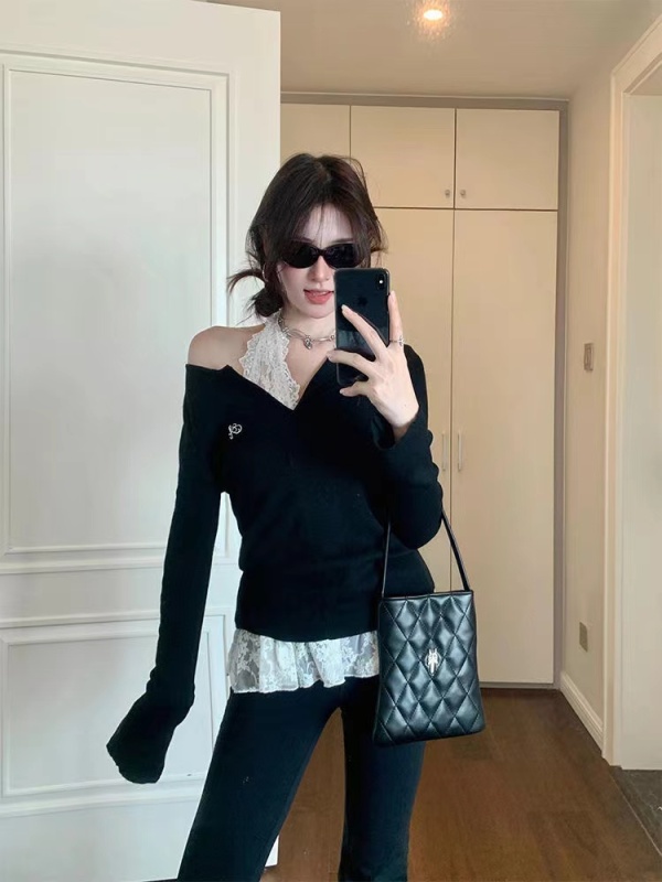 Korean style black long-sleeved T-shirt for women in spring and autumn, slim-fitting design, ladylike temperament, casual and versatile top, trendy