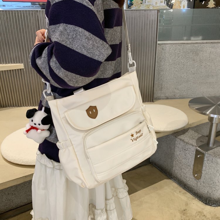 Large-capacity college-style girl student tutoring crossbody bag, fashionable, casual, simple and versatile, class commuting shoulder bag