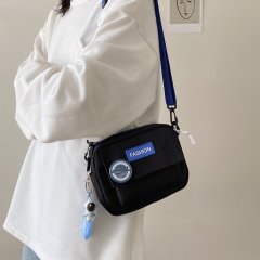 Japanese ins Hong Kong style simple versatile crossbody bag for women casual sports unisex small bag male student mobile phone bag trend