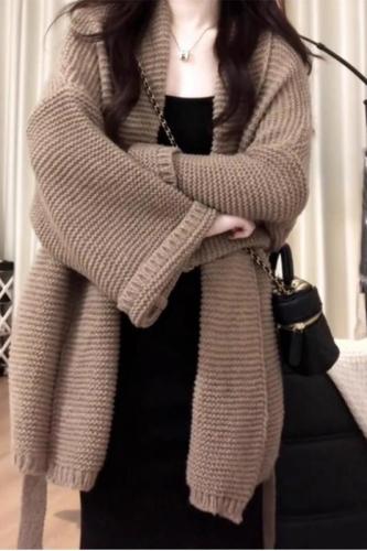 French high-end khaki sweater coat for autumn and winter, loose strappy long-sleeved knitted cardigan for small people