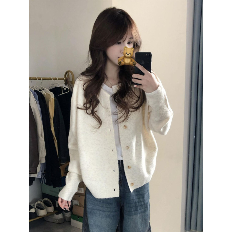 Korean fashionable sweet soft waxy round neck cardigan sweater for women new winter loose outer knitted top
