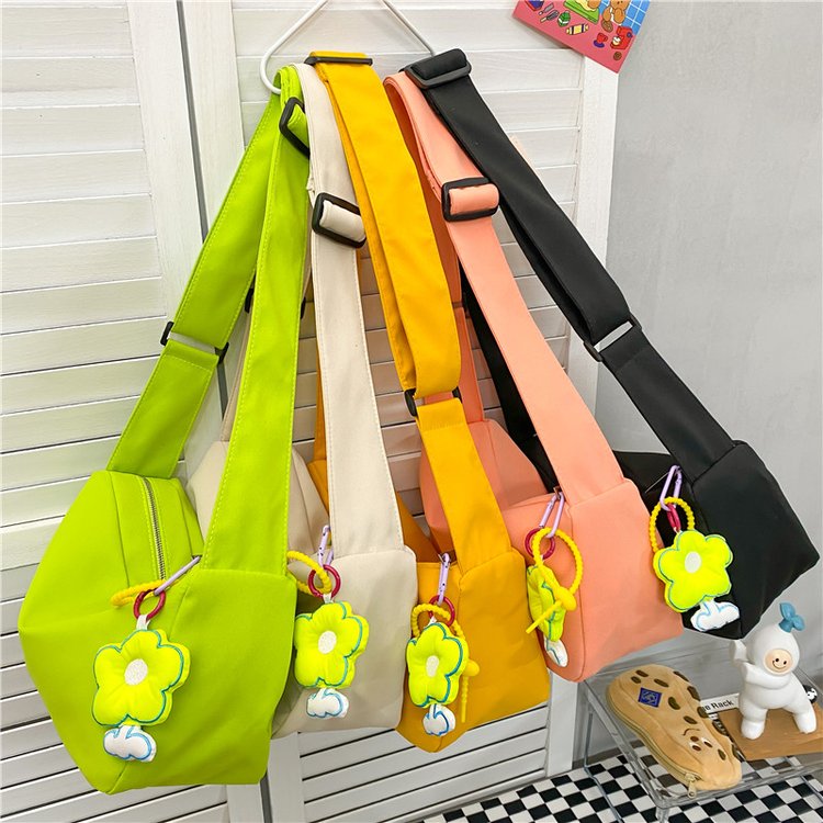 Fall in love at first sight ins niche retro street photography simple large-capacity crossbody bag women's casual versatile shoulder bag trendy
