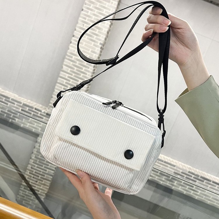 Versatile canvas small bag for women wholesale new Korean style student casual crossbody bag broadband Internet celebrity bundi small black bag