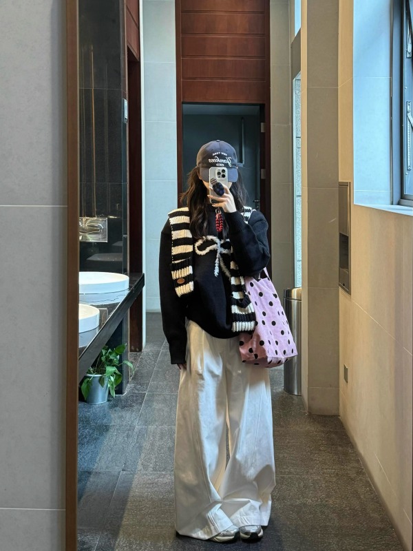 National trend black bow embroidered knitted sweater for women autumn new loose outer wear high-end top thickened in winter