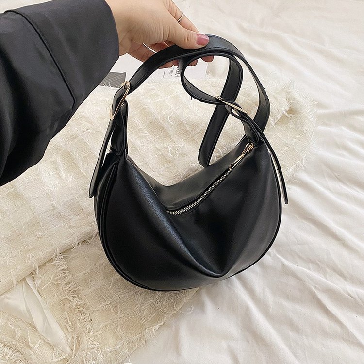 Texture niche small bag women's bag new fashion casual black one-shoulder crossbody bag versatile dumpling bag