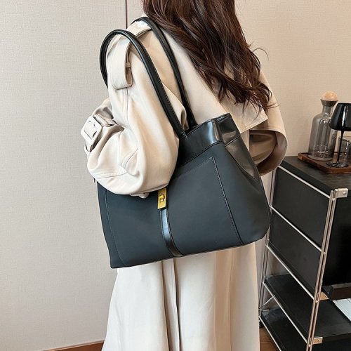 Cross-border large-capacity tote bag women's autumn and winter new frosted one-shoulder commuter handbag simple armpit bag