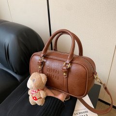 This year's popular small bags for women in autumn and winter, versatile 2024 new retro single shoulder crossbody bag, women's portable pillow bag