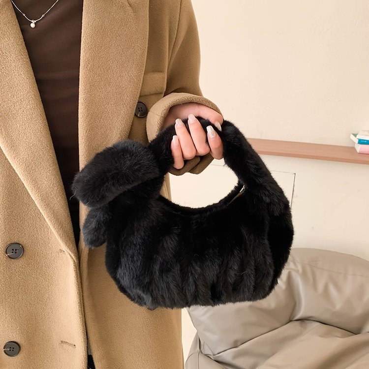 Outer Single Furry Bag Women's Autumn and Winter New Furry Bag Fashionable Pleated Cloud Bag Versatile Plush Handbag