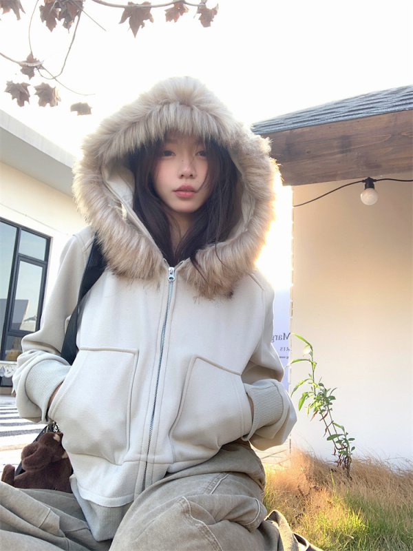 Short fur collar velvet jacket for women in autumn and winter detachable design zipper cardigan hooded sweatshirt
