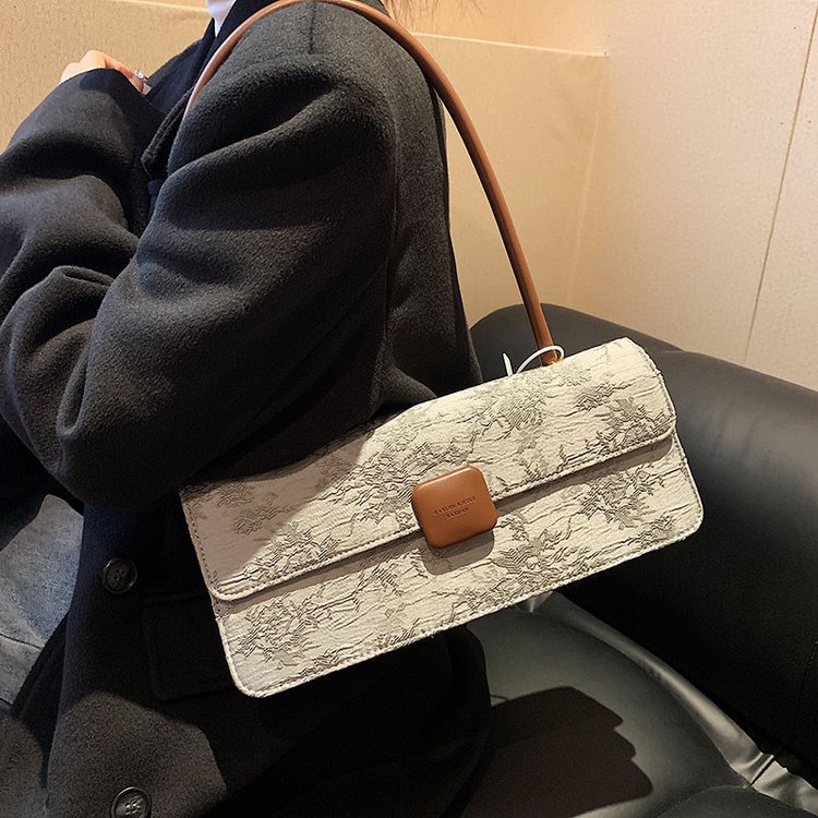 Retro Armpit Baguette French Niche Bag Women's 2024 Autumn and Winter New Trendy Fashion Textured Small Square Bag