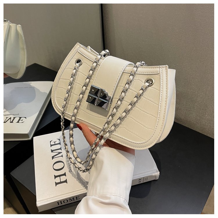 High-end textured small bag for women summer new niche chain crossbody bag hot style women's shoulder armpit bag