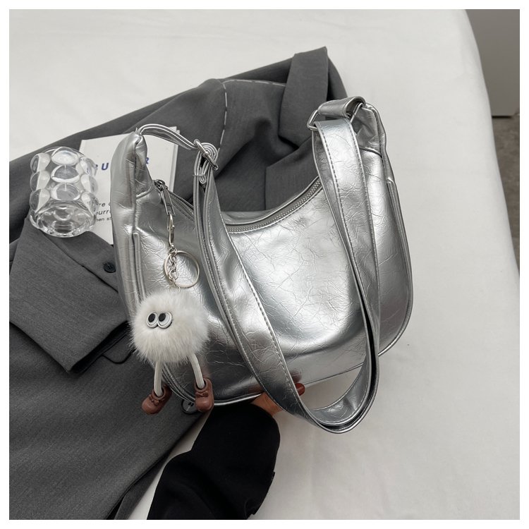 Autumn and winter high-end niche versatile dumpling bag women's new large-capacity commuter shoulder armpit bag crossbody bag