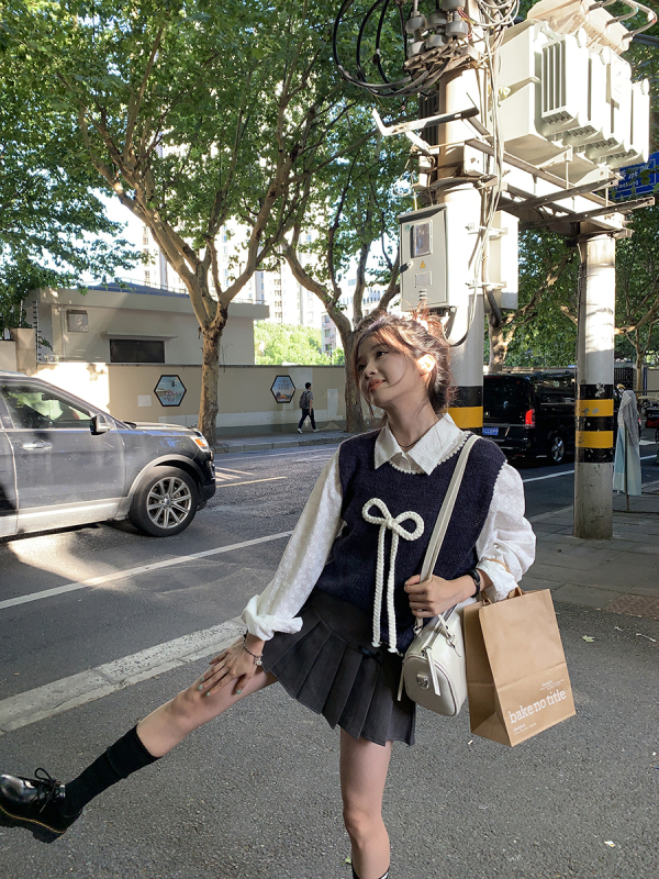 Korean three-dimensional bow knitted sleeveless vest vest 2024 early autumn lazy layering top
