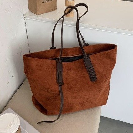 Large-capacity bag for women in autumn and winter new high-end retro tote bag frosted handbag commuter shoulder bag