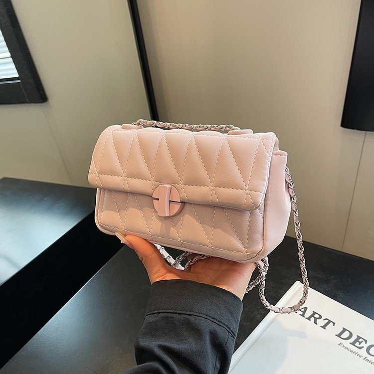 2024 spring and summer new high-end textured small bag women's rhombus chain shoulder armpit bag versatile crossbody small square bag