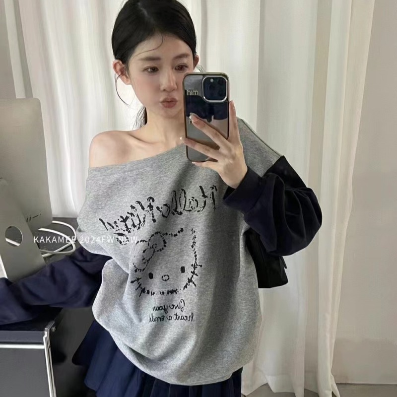 Korean style autumn new style loose slanted shoulder sweatshirt with cartoon cat patchwork sleeves
