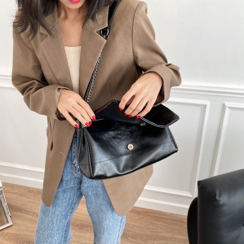 Bags for women, new large capacity, trendy and versatile autumn and winter commuter bags, niche chain crossbody bags, shoulder bags, large bags