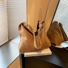 Casual retro suede bread bag 2024 new women's bag autumn and winter style versatile shoulder bag bucket bag direct sale