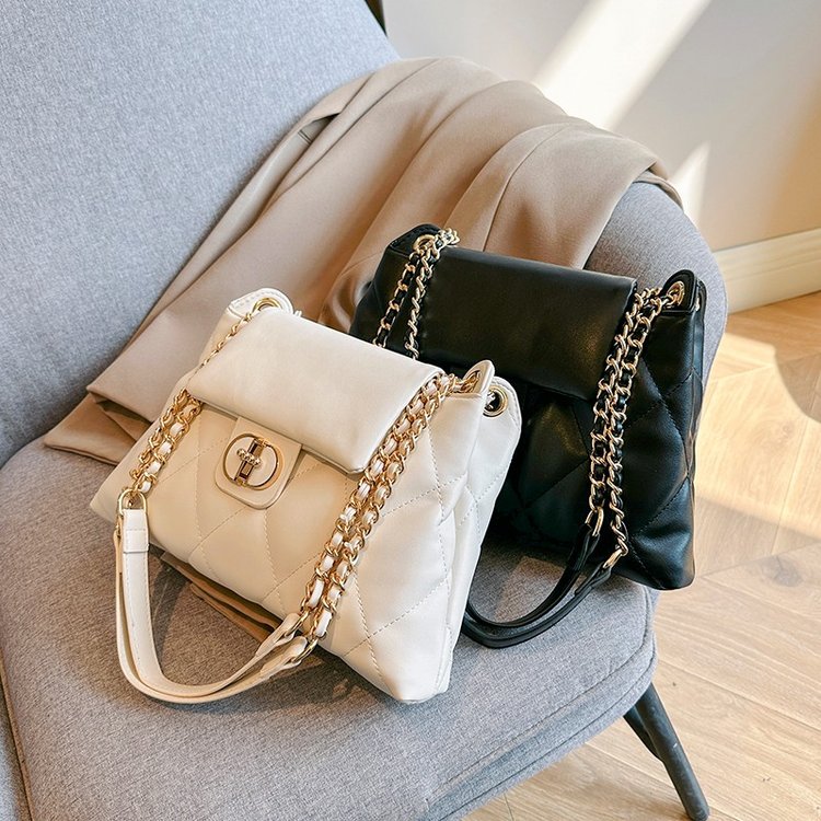 2024 New Single Shoulder Small Square Bag Women’s Chain Fashionable Versatile Crossbody Trendy Western Style High-Looking Portable