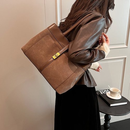 Cross-border large-capacity tote bag women's autumn and winter new frosted one-shoulder commuter handbag simple armpit bag