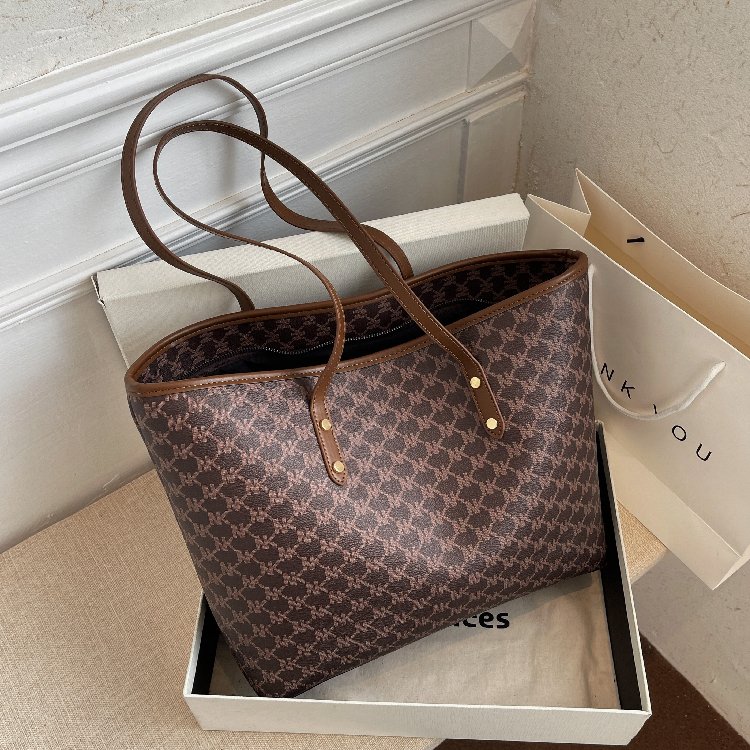 Cross-border retro bag women's large capacity 2024 new casual shoulder tote bag versatile fashion commuter handbag