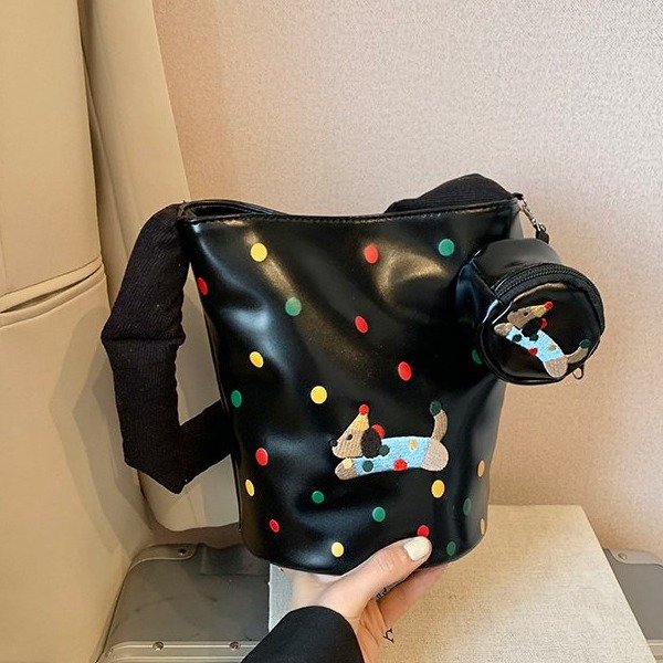This year's popular small bags 2024 new fashion versatile shoulder bag autumn and winter ladies embroidered armpit bag bucket bag