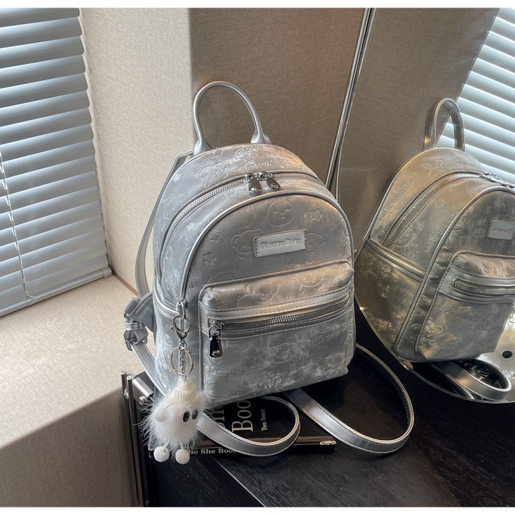 2024 spring and summer new fashion large-capacity backpack women's travel personality casual versatile school bag outing backpack