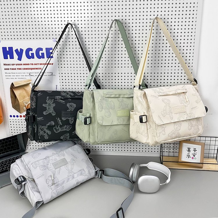 Japanese canvas bag female cute college style girl shoulder messenger bag ins style student class book commuter bag