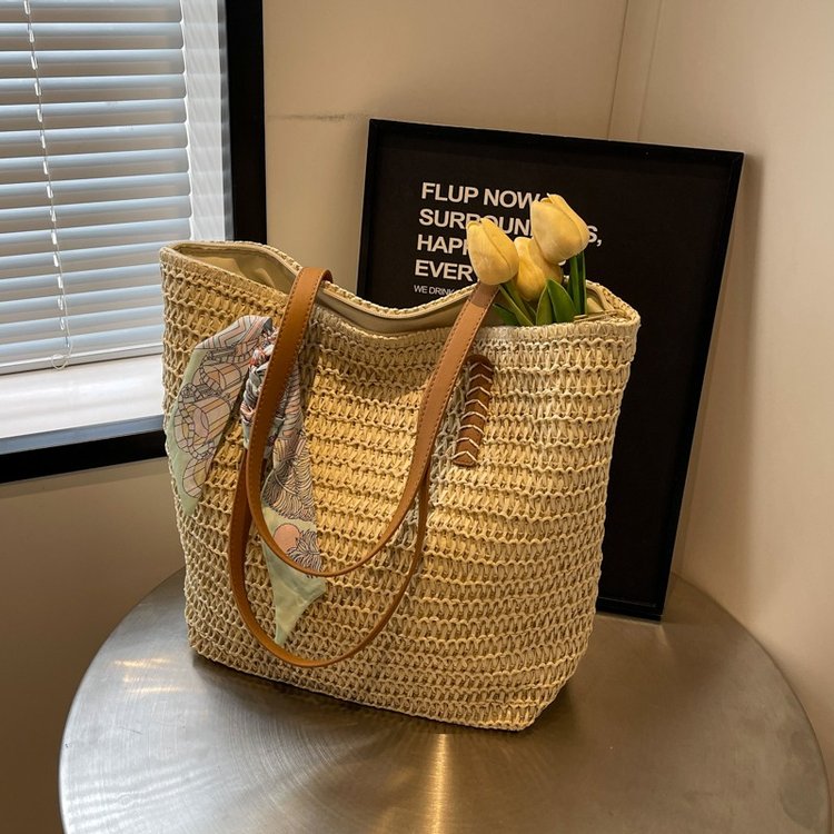 Niche design versatile woven bag for women 2024 new summer fashion large capacity commuter straw bag tote bag