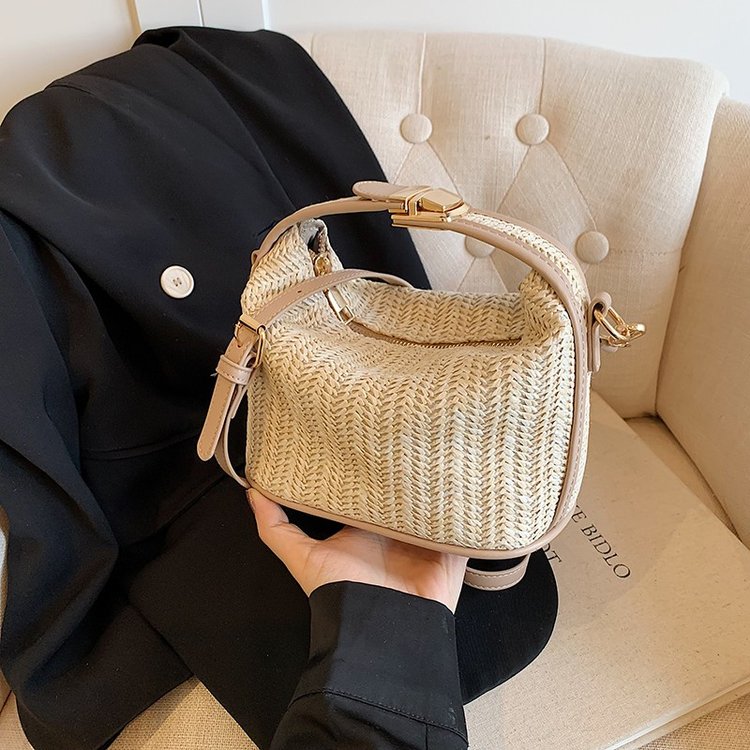 Spring and summer small bags for women 2024 new trendy Korean version versatile crossbody bag simple small fresh single shoulder straw handbag