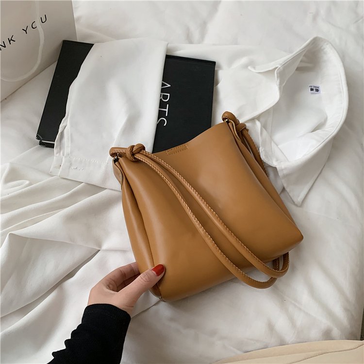 This year's popular small bags for women 2024 new versatile niche summer shoulder crossbody bag fashion bucket bag