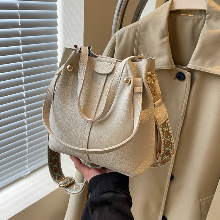 Bags Korean high-end versatile bucket bag spring and summer 2024 new wideband single shoulder crossbody bag women's handbag