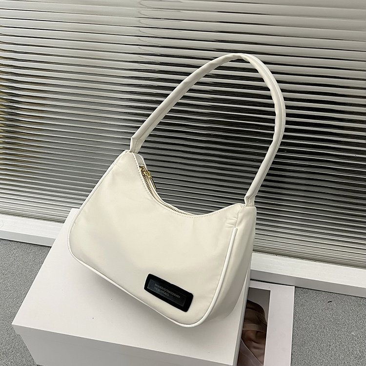 High-end trendy bags for women this year 2024 new summer nylon niche design shoulder armpit bag baguette bag