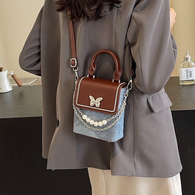 Cross-border 2024 portable contrasting color small square bag for women Korean style fashion trend butterfly mobile phone bag 2024 autumn new style versatile