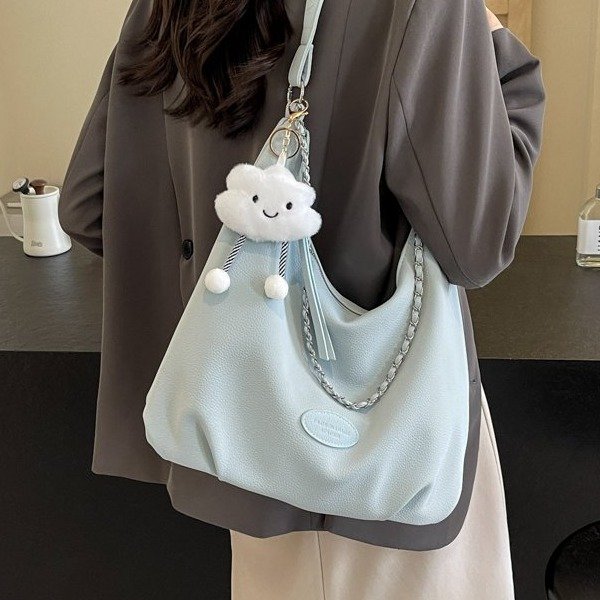 2024 New Summer Fashion Shoulder Bag Crossbody Bag Simple Casual Soft Surface Large Capacity Commuting Bag Women’s Versatile